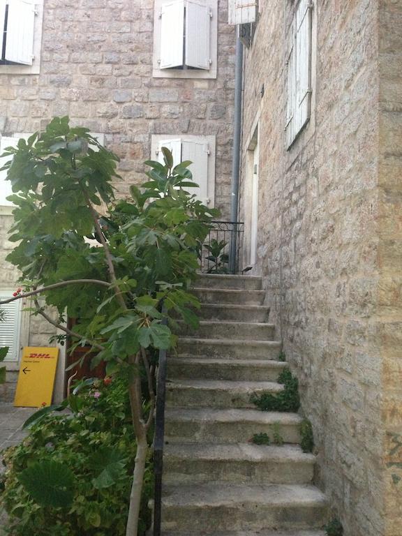 London Apartment Μπούντβα Εξωτερικό φωτογραφία